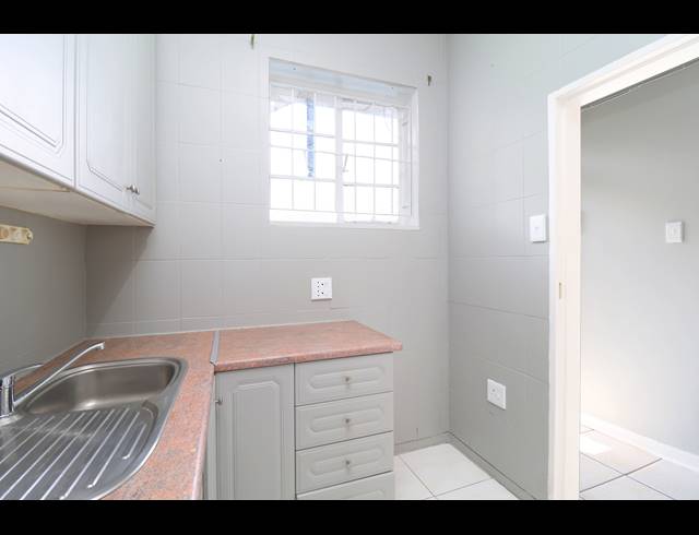 2 BEDROOM APARTMENT FOR SALE IN RICHMOND